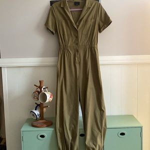 Lumiere olive jumpsuit, size medium. Perfect condition. Button front.